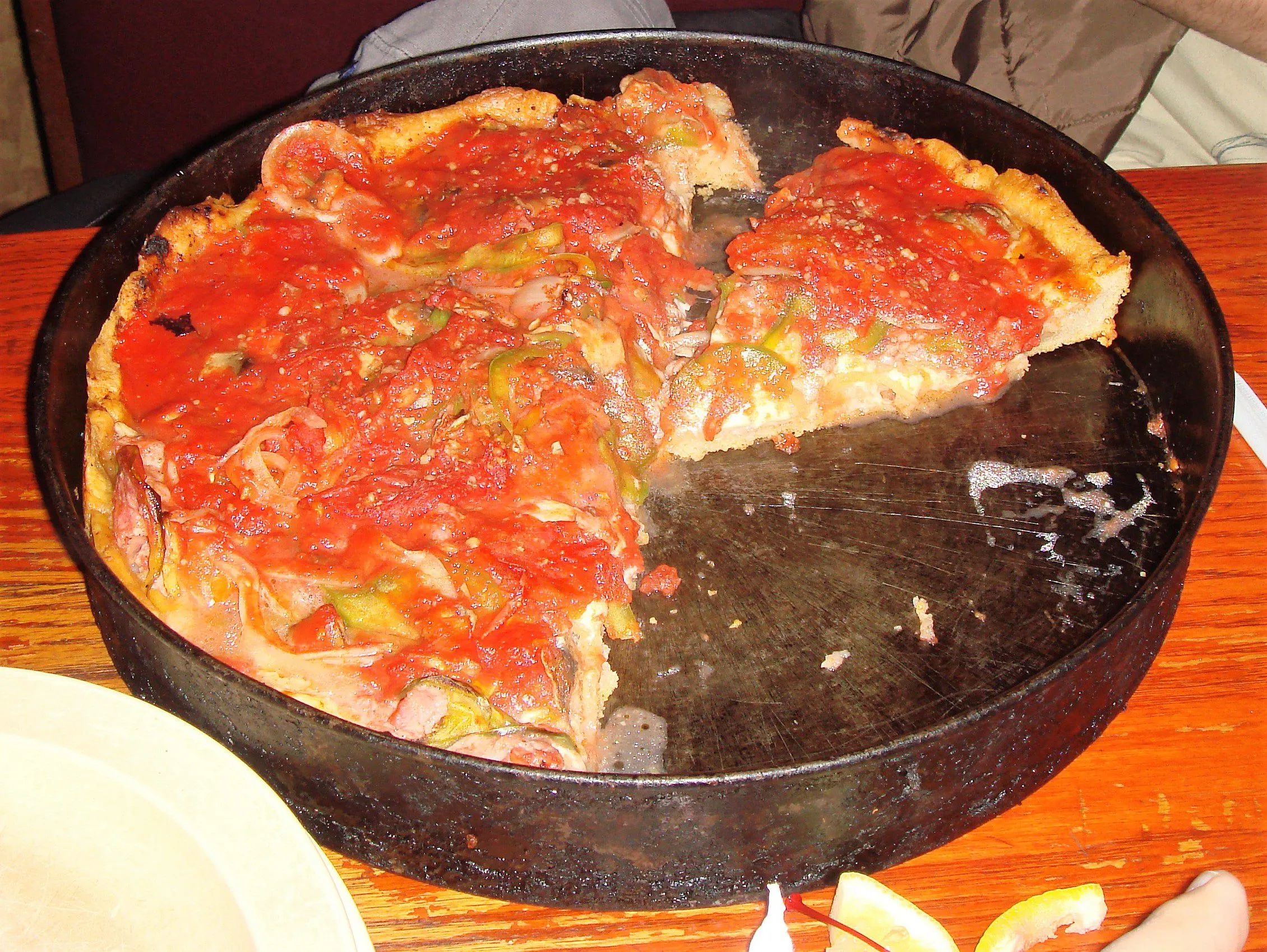Chicago-style_deep-dish_pizza Best Places to Eat in Chicago