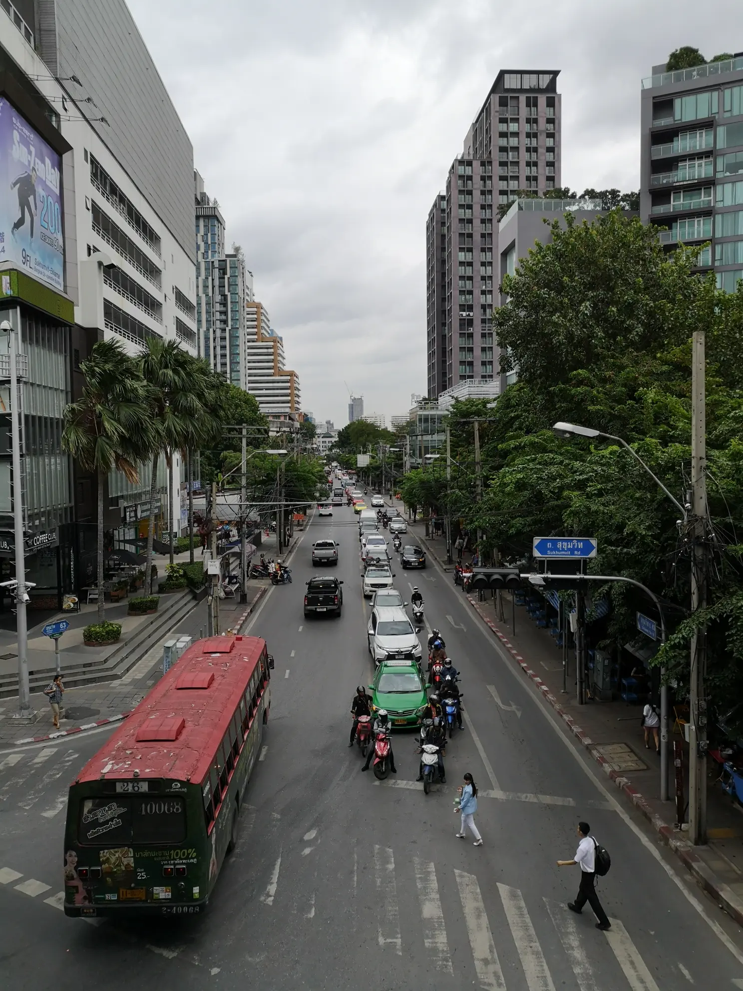 Thonglor and Ekkamai