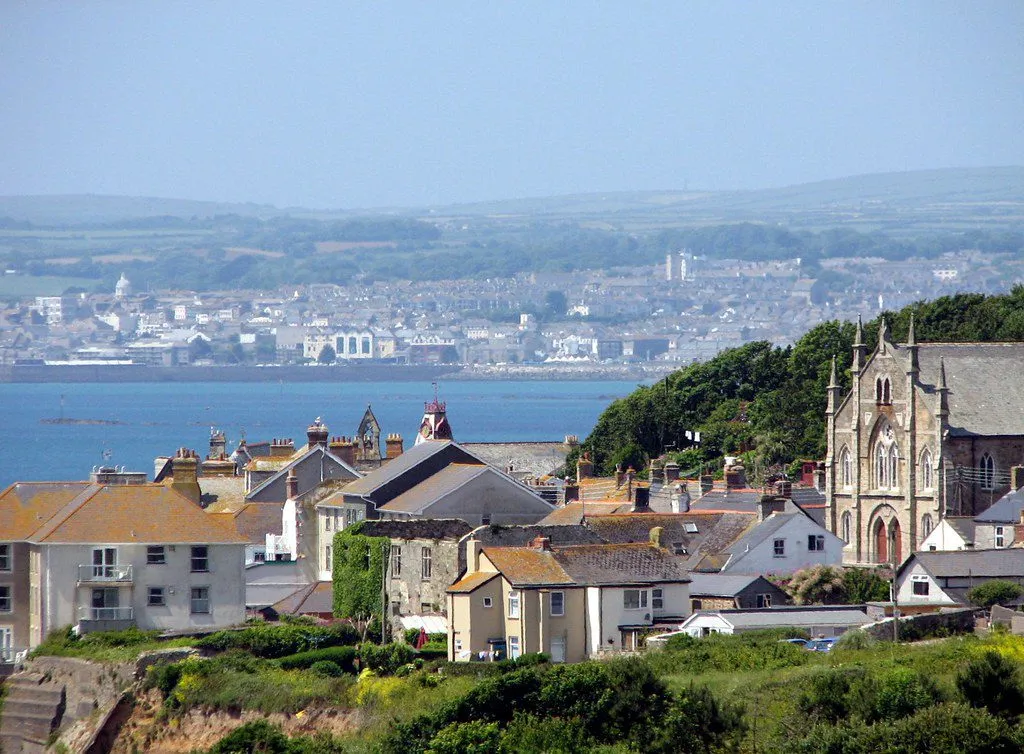 eco-friendly airbnb stays in cornwall