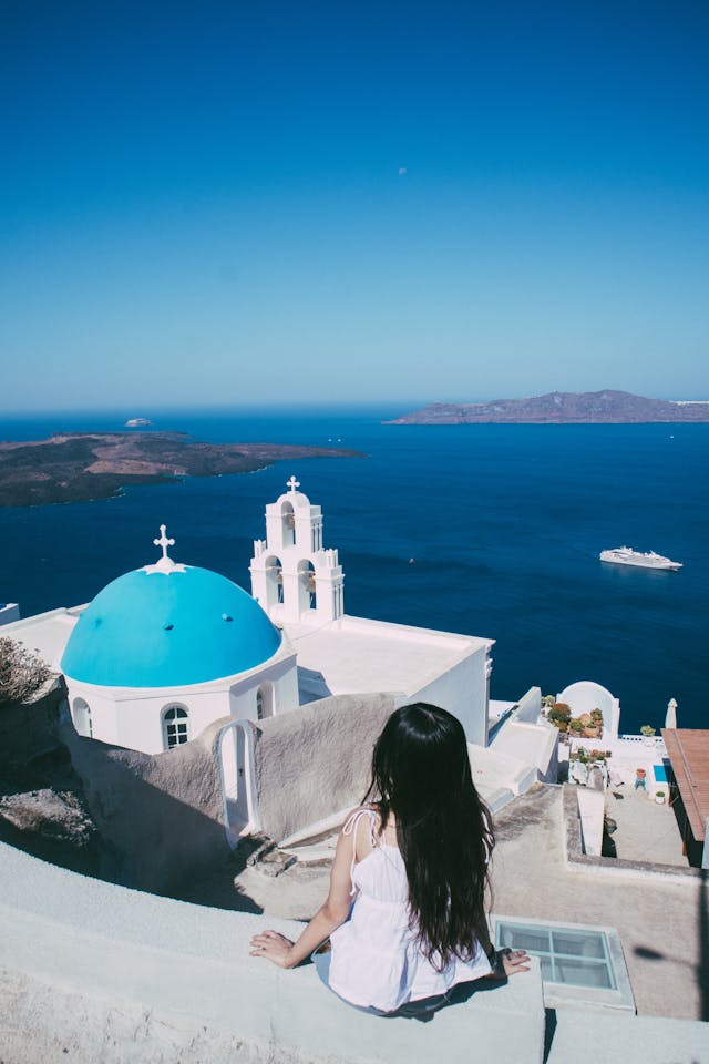 Santorini: A Romantic Getaway