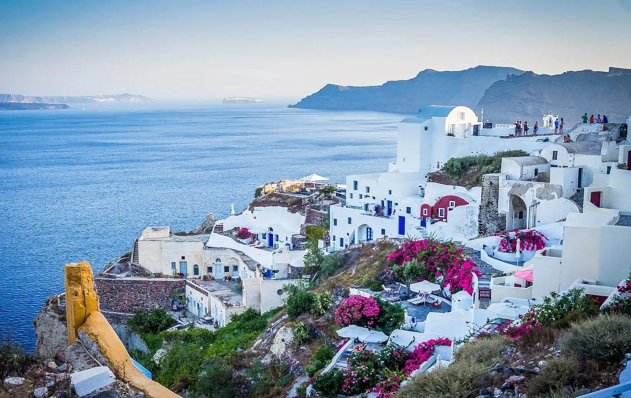 santorini-greece-buildings-416136