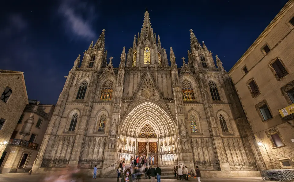 Best Barcelona Travel Itinerary