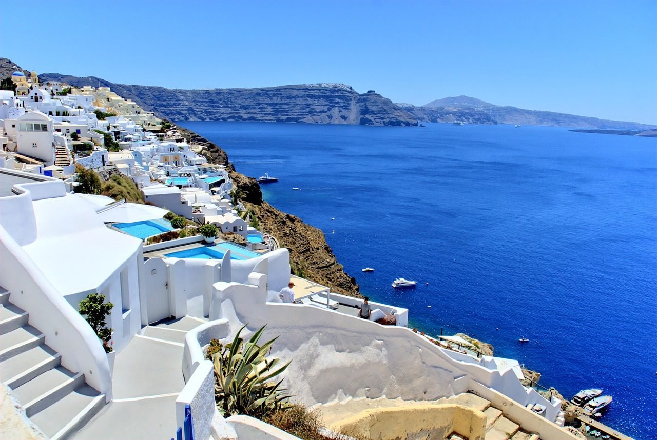 santorini travel guide for beginners
