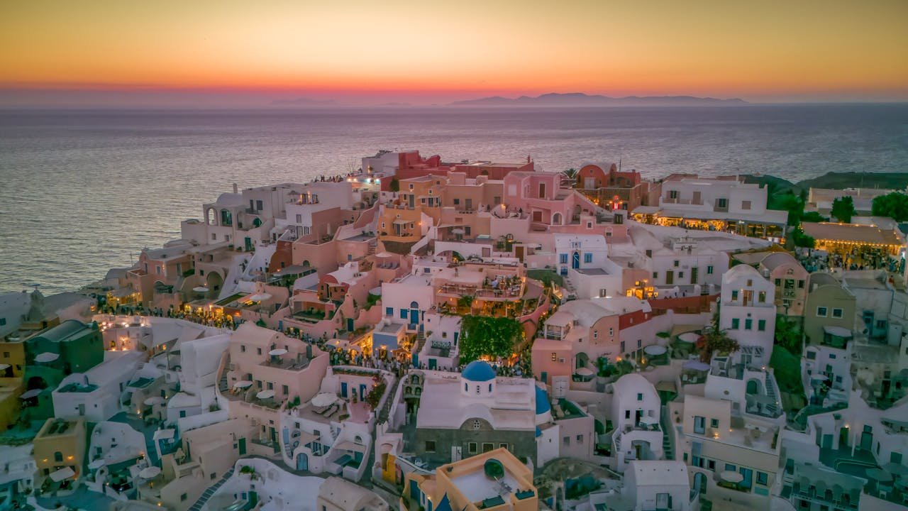 vacation in santorini guide
