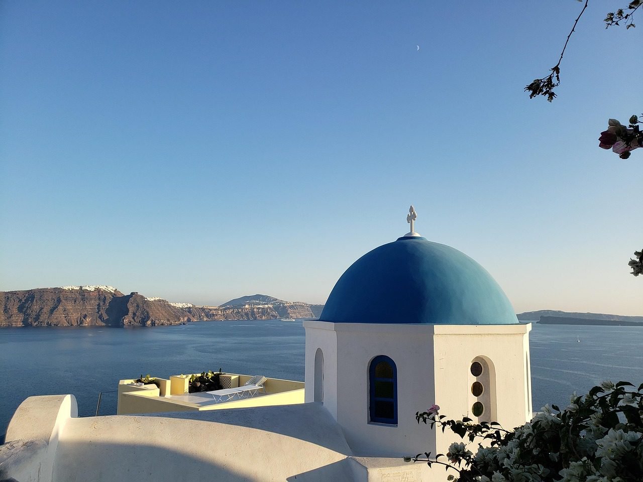 santorini, greece, island, mediterranean, aegean, europe, travel, caldera, archipelago, cyclades, tourism, santorini, santorini, santorini, santorini, santorini, archipelago-4971924.jpg