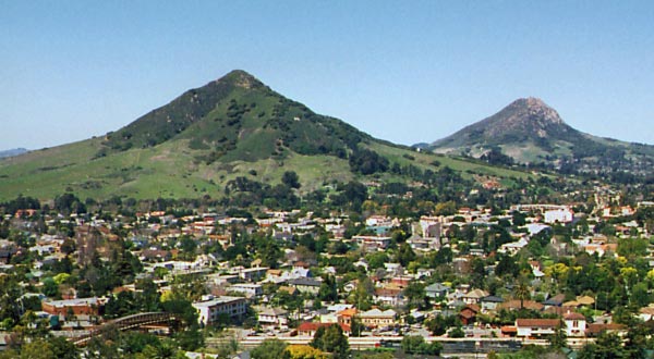 Best Solo Vacation Spots for Guys: Where Adventure, Relaxation & Culture Meet 5 San Luis Obispo, California