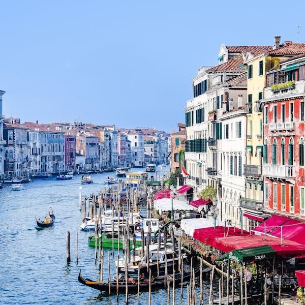 Italy Solo Travel Guide: Your First Solo Trip
