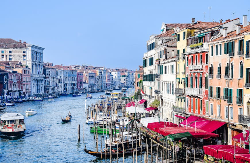 Italy Solo Travel Guide: Your First Solo Trip