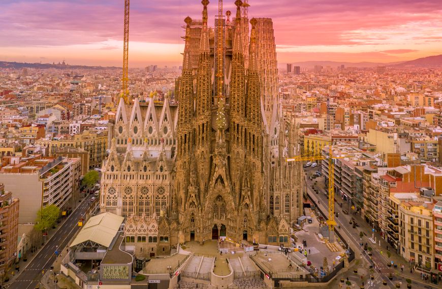 Barcelona Solo Female Travel Guide